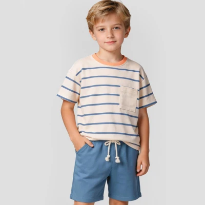 3/6 YAS ERKEK YAZLIK ÇİZGİ BASKILI ŞORTLU TAKIM