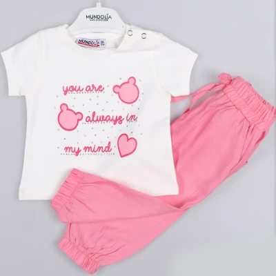 9/24 AY BASKILI TISORTLU KIZ TAKIM